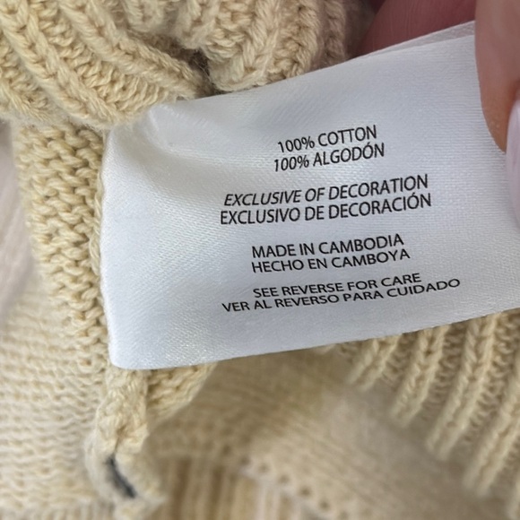 NWOT GAP Women's Cream Crew Neck Sweater PTP: 21”-23” - Picture 6 of 7